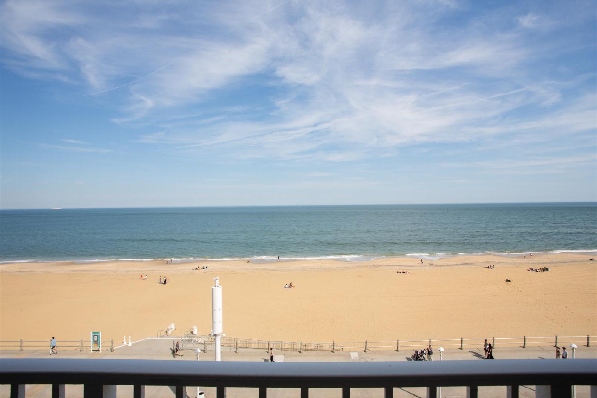 Aqua Vista Resort Hotel Virginia Beach Exterior photo